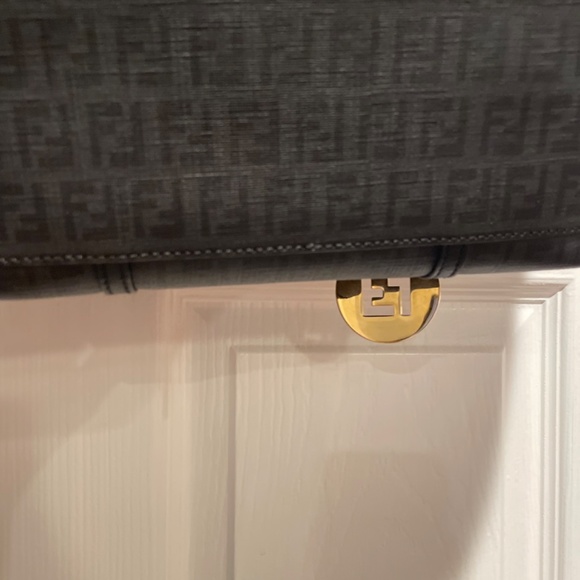 BLACK FENDI PURSE - Picture 3 of 11